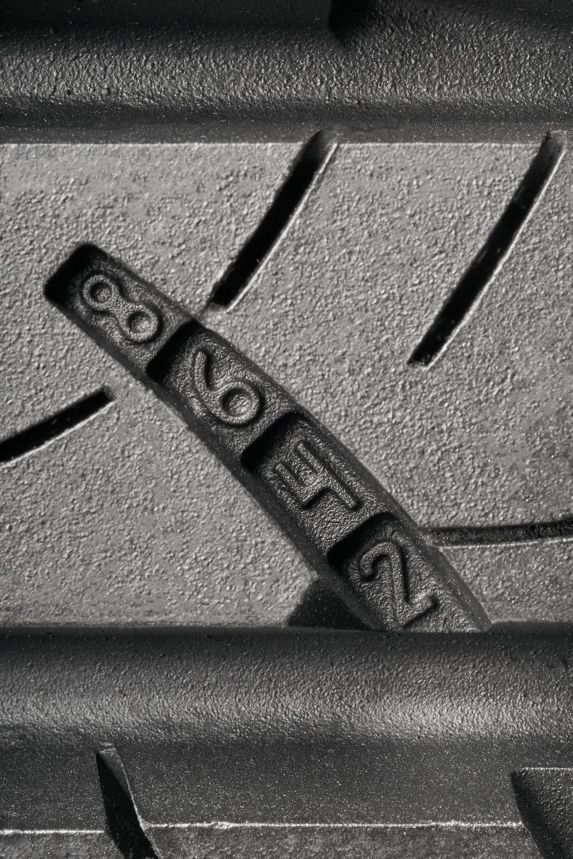 Goodyear Assurance Outlast 205/65R16 95H All-Season Tire