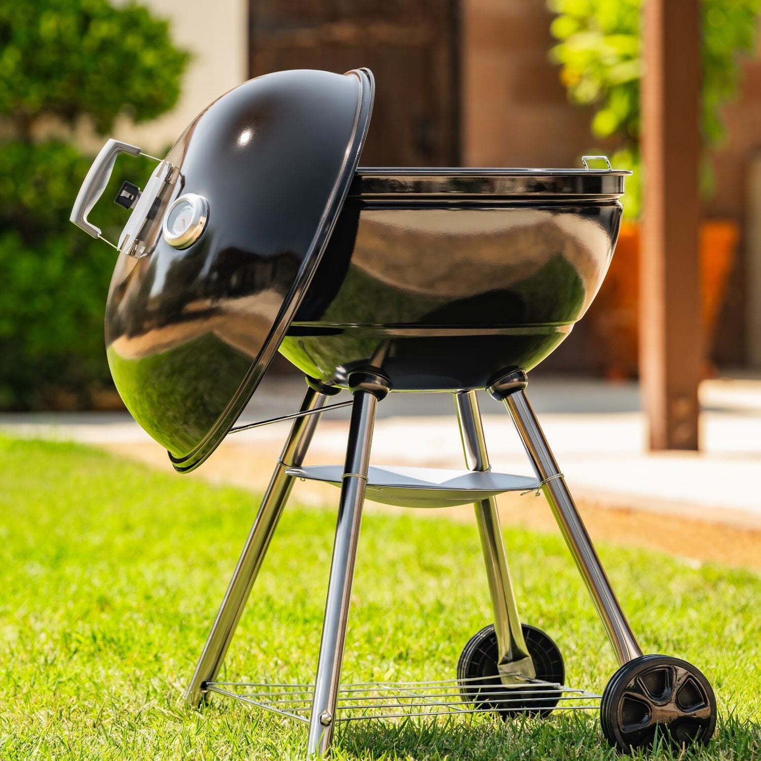 Megamaster – 22 Deluxe Charcoal Barbecue Grill with Adjustable Air Vent, Built-In Temperature Gauge, 368 SQ. In Cooking Area, Storage Rack, Portable Grill for Camping, Picnics, and More - 810-23003